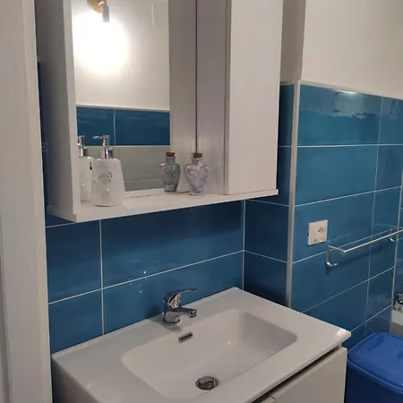 Tra Il Mare E Il Borgo - * بولسانو