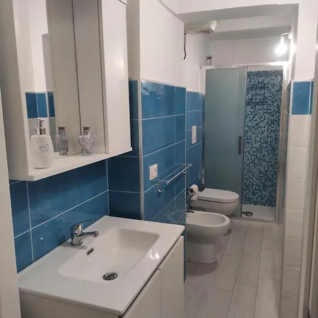 Tra Il Mare E Il Borgo -