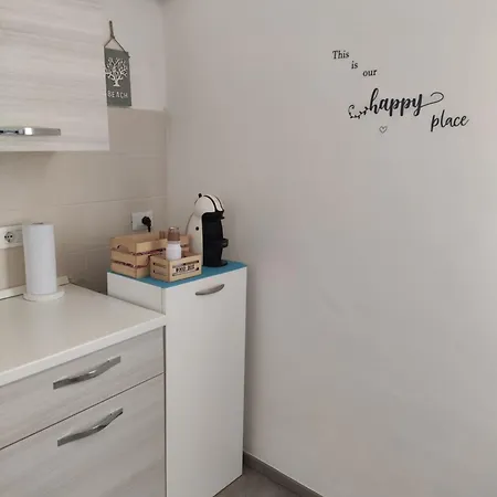 Tra Il Mare E Il Borgo - *