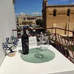 Tra Il Mare E Il Borgo - *