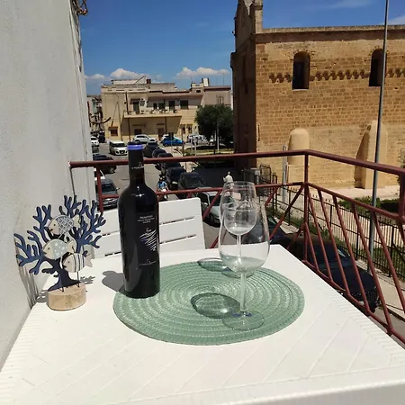 Tra Il Mare E Il Borgo - *